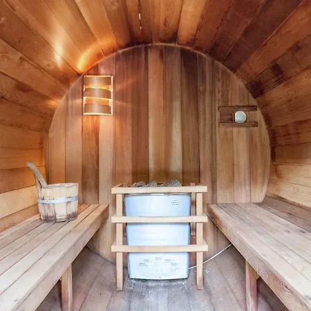 Cozy Holiday In With Sauna 생위베르